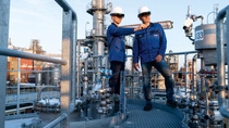 State-of-the-art HoloLens® glasses are used in a plant for intermediate products at the Ludwigshafen site in order to plan and implement plant modifications in a fast and cost-efficient manner. Andreas Ernst (right), Assistant Asset Manager, and Felix Volkmann (left), Asset Manager, can see a digital 3D model of the plant in their glasses, which is superimposed on their real field of vision. This allows them to check planned modifications, such as changes to piping, directly in the plant. They can see whether all parts fit together precisely or whether they still need to be adapted. The plant for intermediate products is made up of 16 plant sections and manufactures a broad portfolio of around 50 intermediate products such as amines or diols. BASF customers need these products for applications including the production of coatings for the automotive industry, pharma or crop protection products.